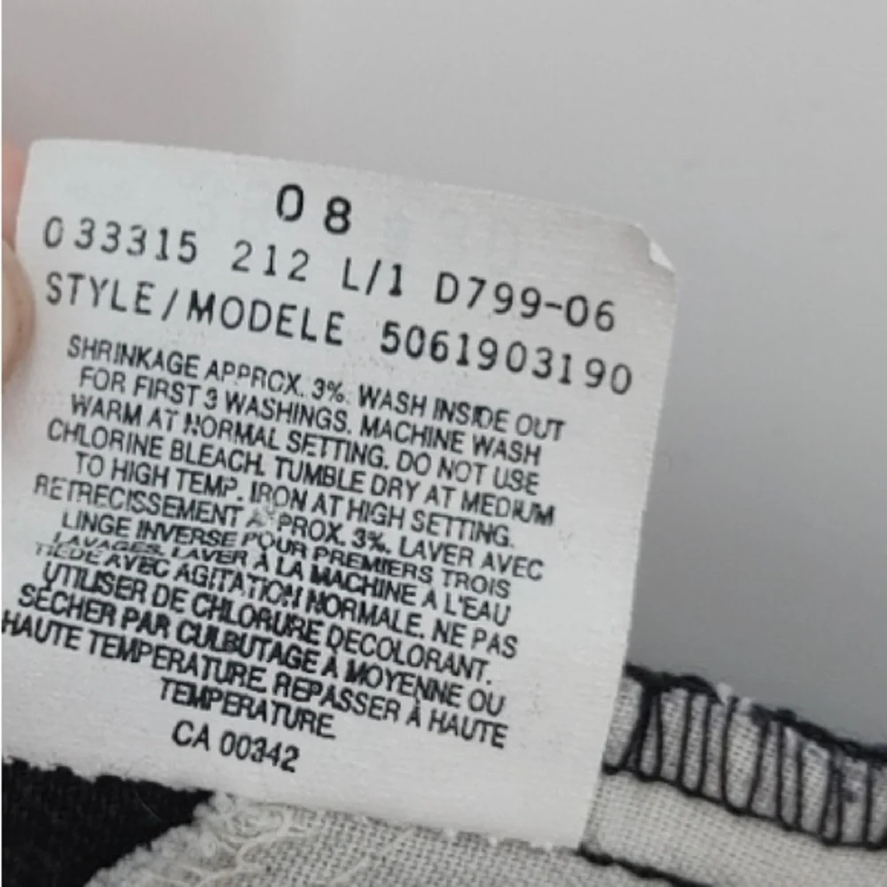 Vintage Black Levi’s Jeans with Orange Tab - Picture 4 of 4